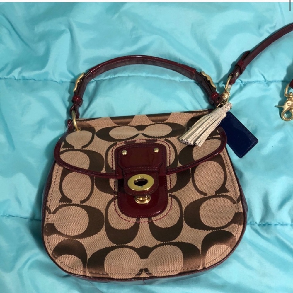 Coach purse with tags